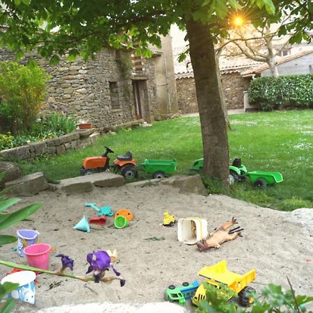 La Petite Maison Dans La Prairie Cassaignes Eksteriør billede