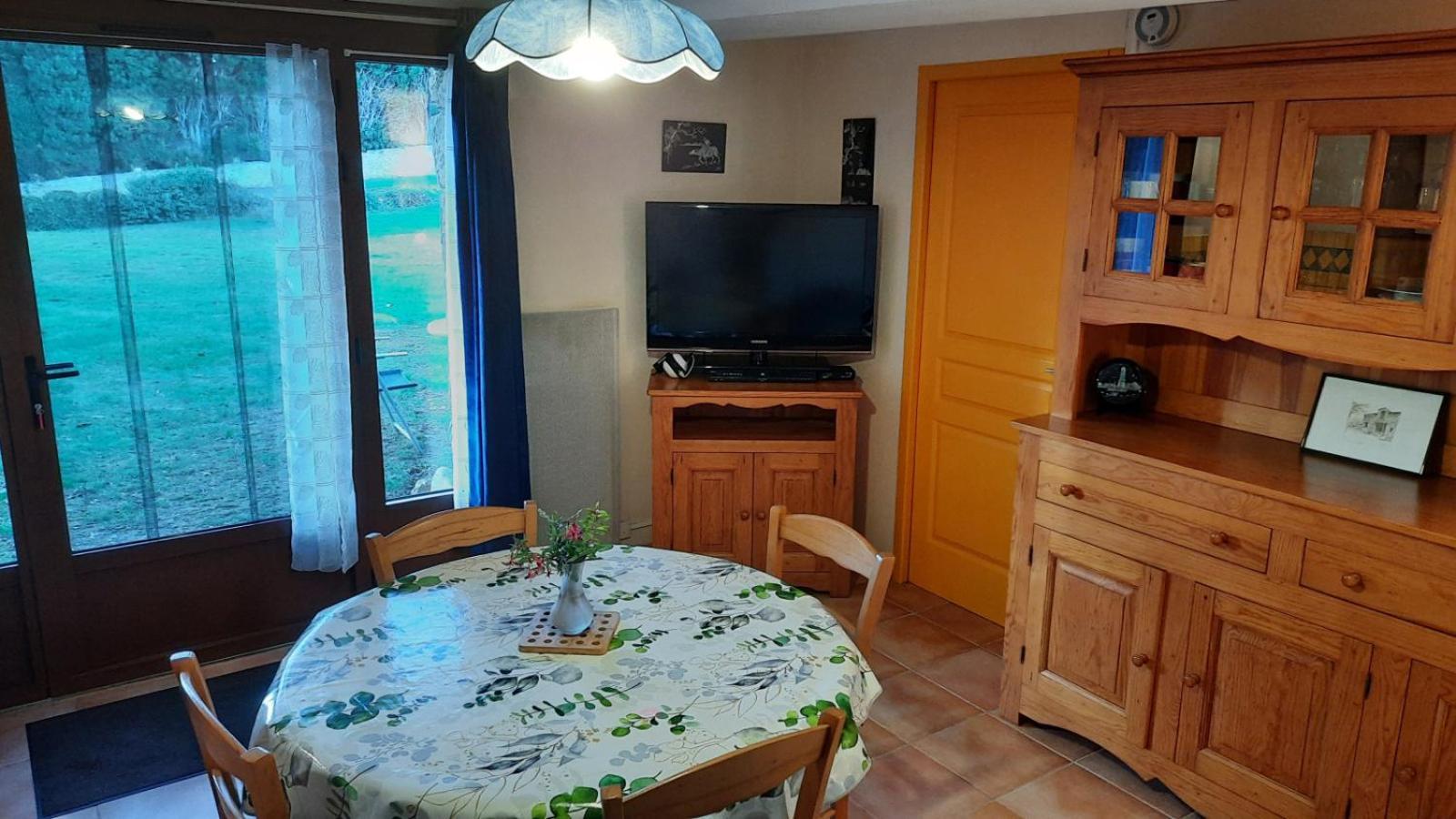 La Petite Maison Dans La Prairie Cassaignes Eksteriør billede