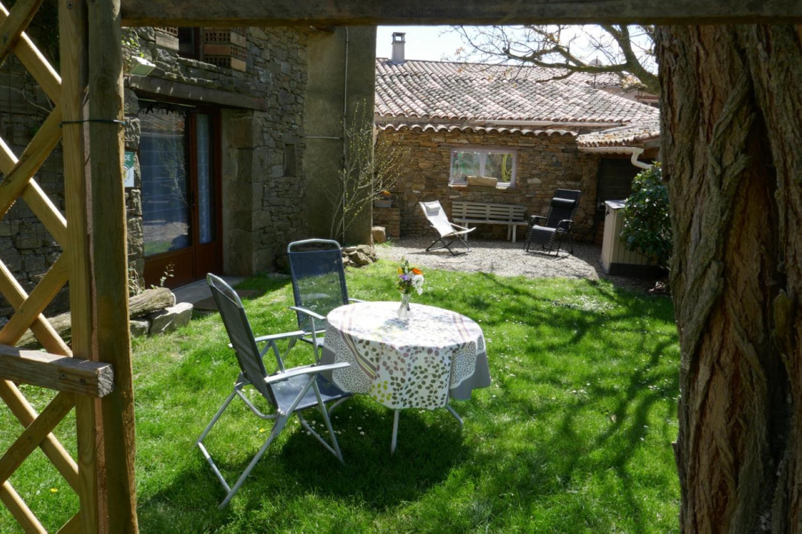 La Petite Maison Dans La Prairie Cassaignes Eksteriør billede
