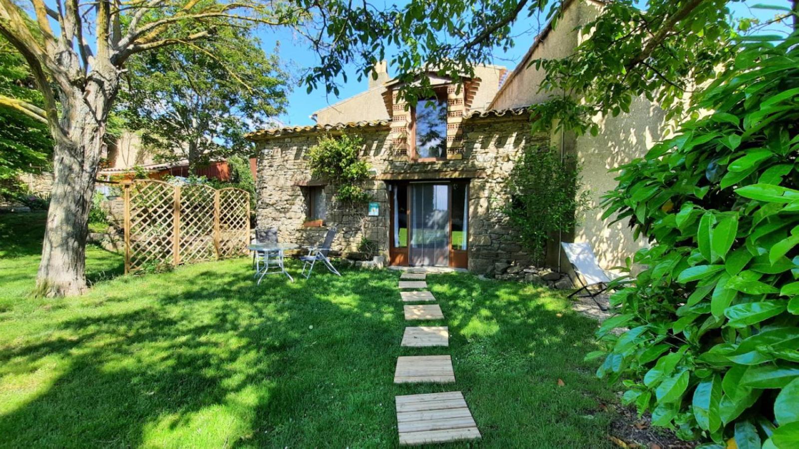 La Petite Maison Dans La Prairie Cassaignes Eksteriør billede